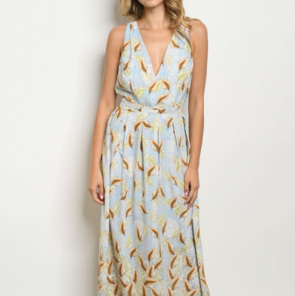 STRUT & BOLT Powder Blue Maxi With Leaves - Picture 1 of 2